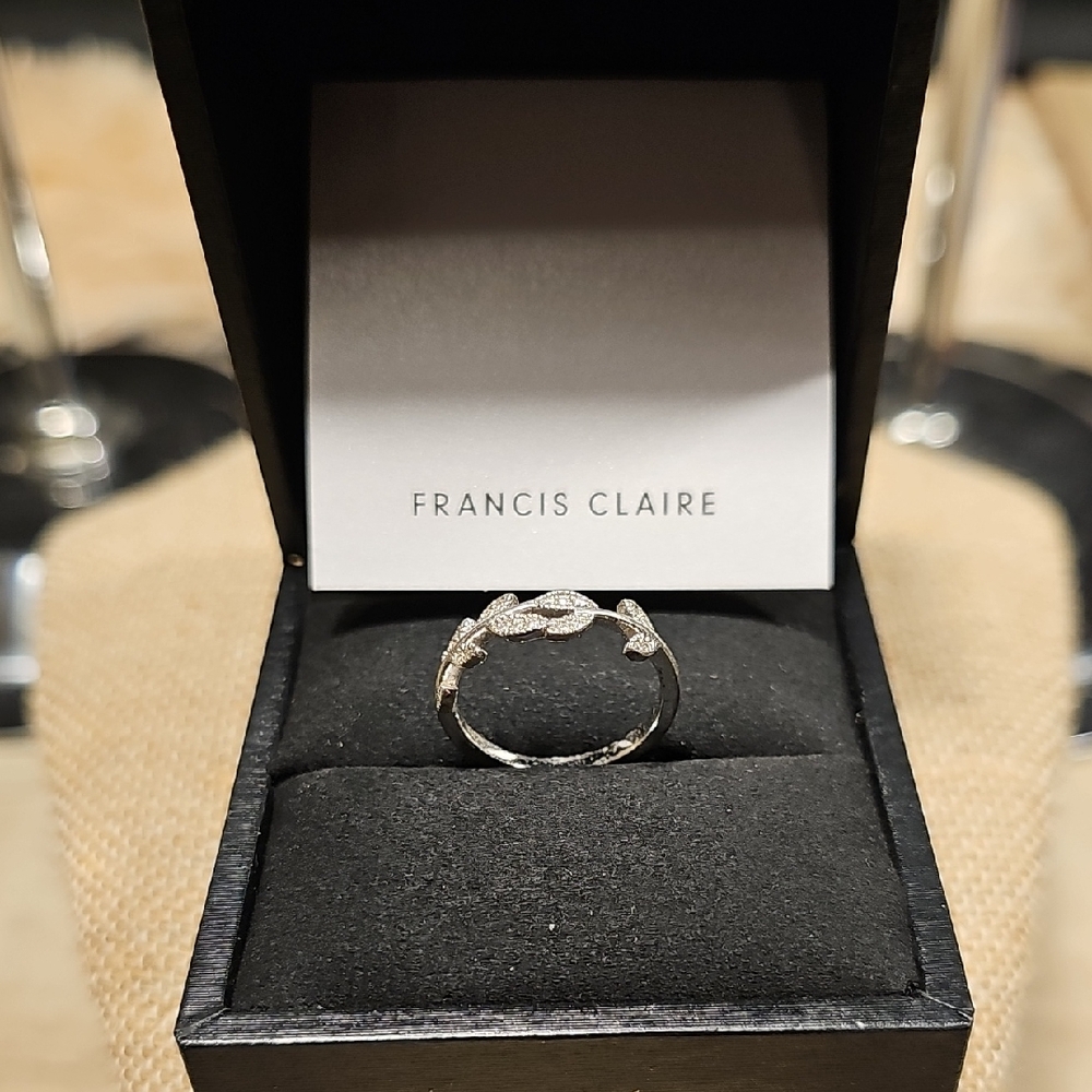 Francis Claire Silver Ring with Leaf Design Size 6 1/2